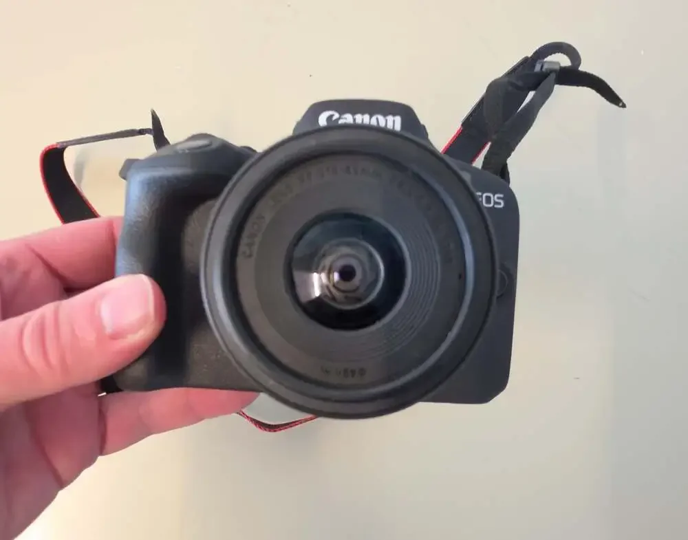 Canon EOS R100 Mirrorless Camera with RF-S 18-45mm F4.5-6.3 IS STM Lens Kit
